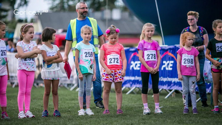 Dzieci pobiegły w Mini Biegu Naftowym 2019