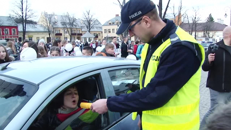 &quot;Podpisuję glejt, nie kręci mnie hejt&quot; – poszukiwanie SKARBÓW w Bieczu