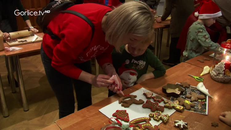 Międzypokoleniowe warsztaty piernikowe w Sękowej