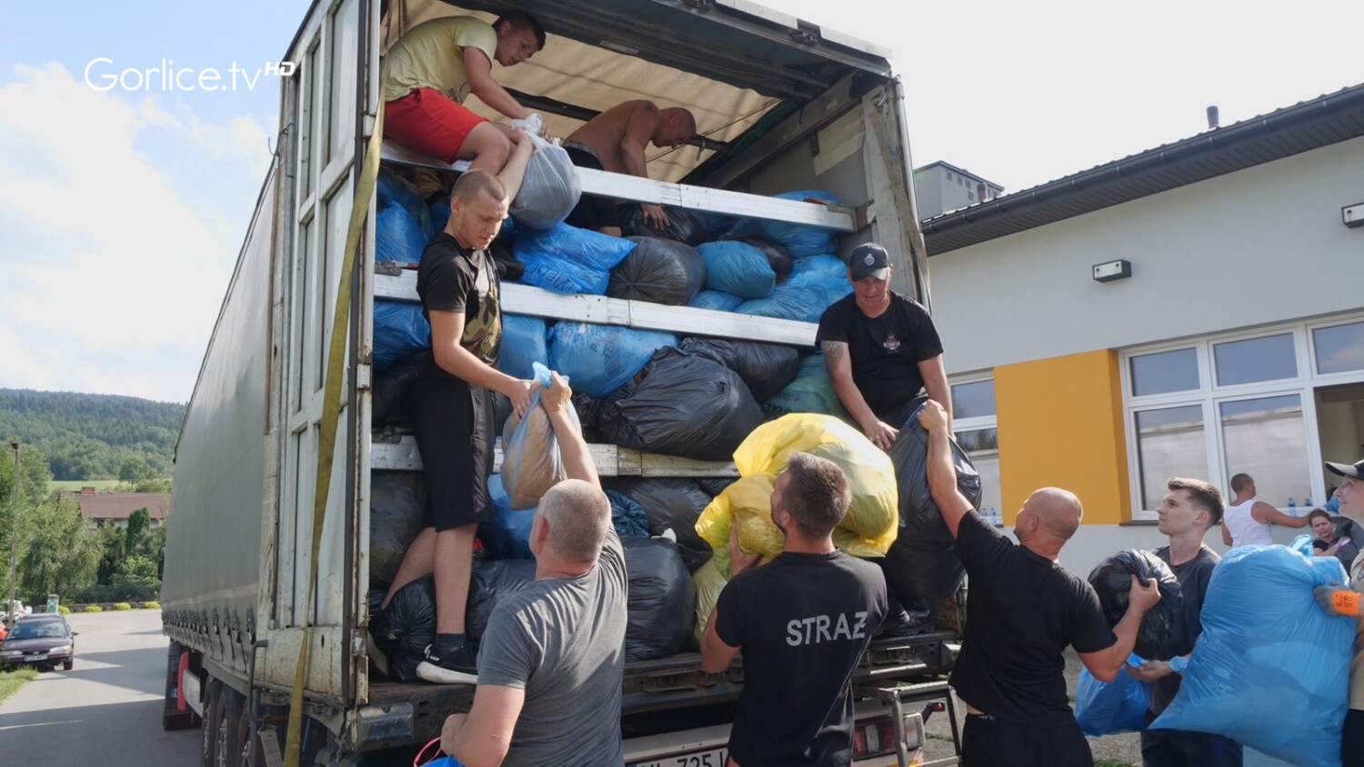 Dla chorego Maćka zebrali ponad 20 ton używanej odzieży. Gratulujemy!