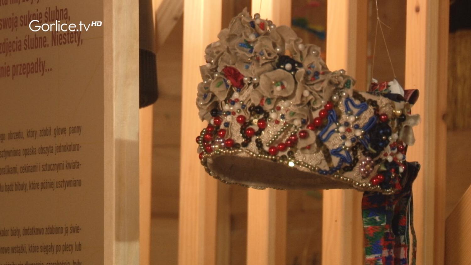 Wernisaż wystawy autorstwa Natalii Hładyk W CZEPCU URODZONA — REKONSTRUKCJE RODZINNE