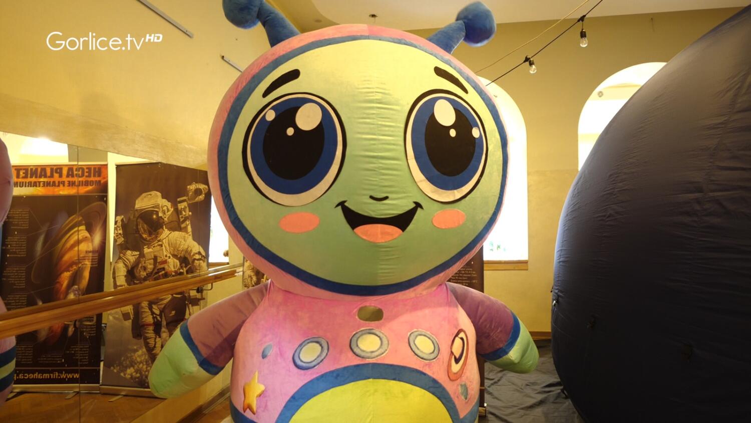 Mobilne planetarium zawitało na ferie zimowe do GOK w Sękowej